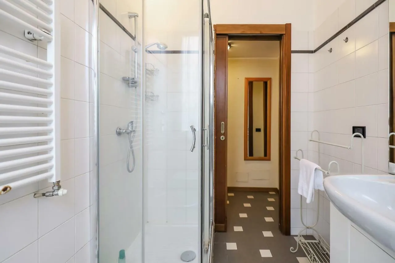 Apartamento Primopiano - Ciardi Milán 0*,  Italia